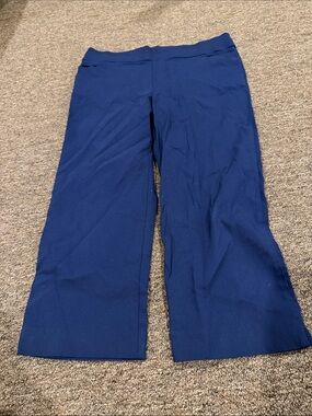 EUC Laura Scott M women's pants Blue Cropped bottoms stretchy waist trimmer